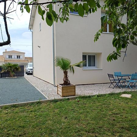 L'Echappee Belle Apartment Bessines Exterior foto